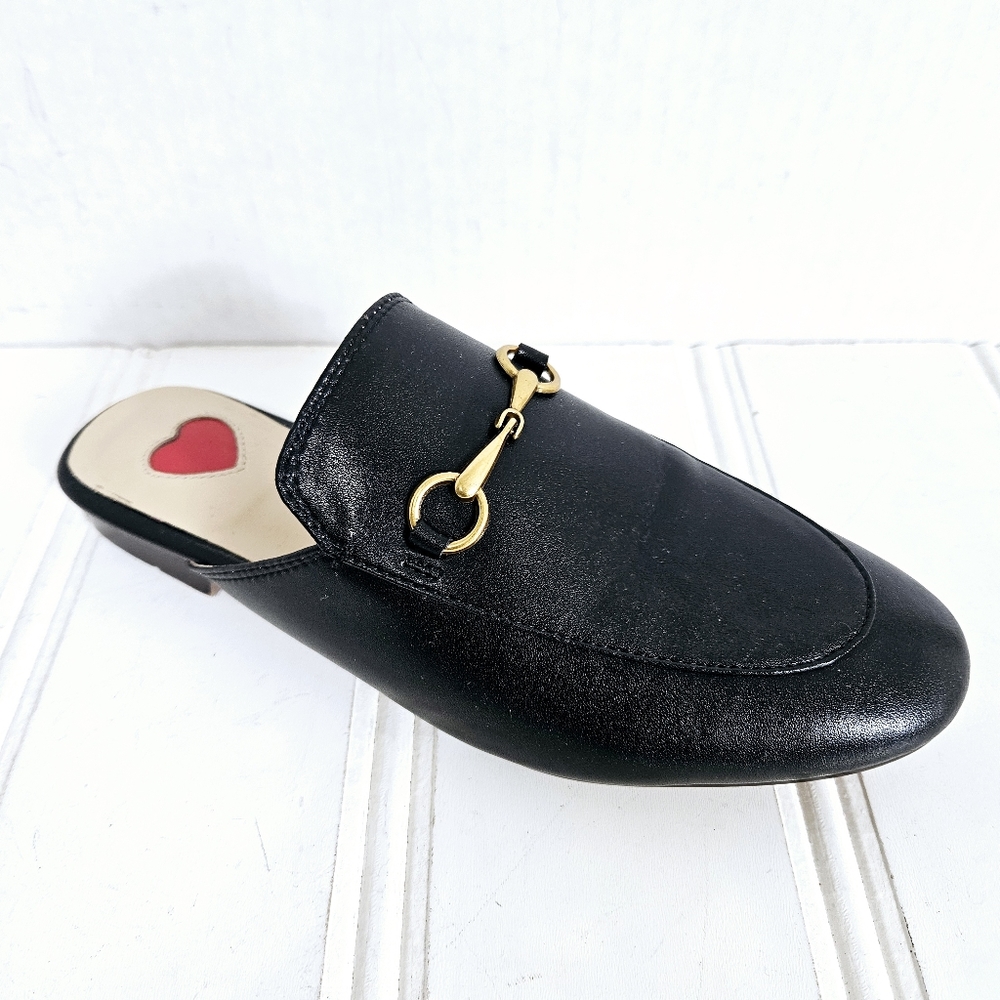 ARQA Black Leather Almond Toe Mules Slides Flats Womens 6 Slip-On Chic Classic